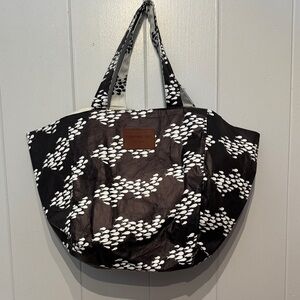 FE Fish Reversible Tote with Matching Pouch